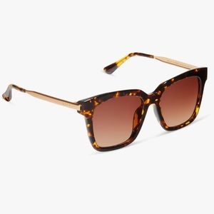 DIFF Eyewear Bella Square Sunglasses